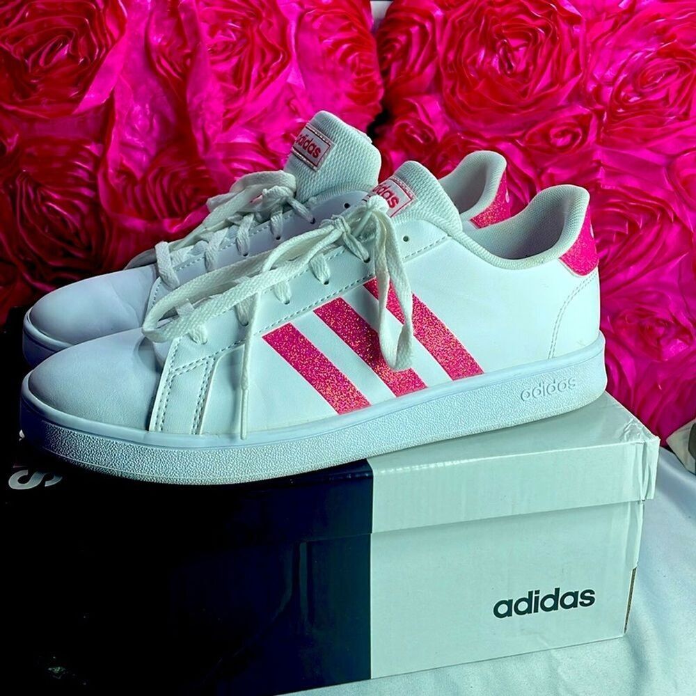 ADIDAS GRAND COURT CLOUDFOAM, SNEAKERS, size Girl's 6, women 8.5